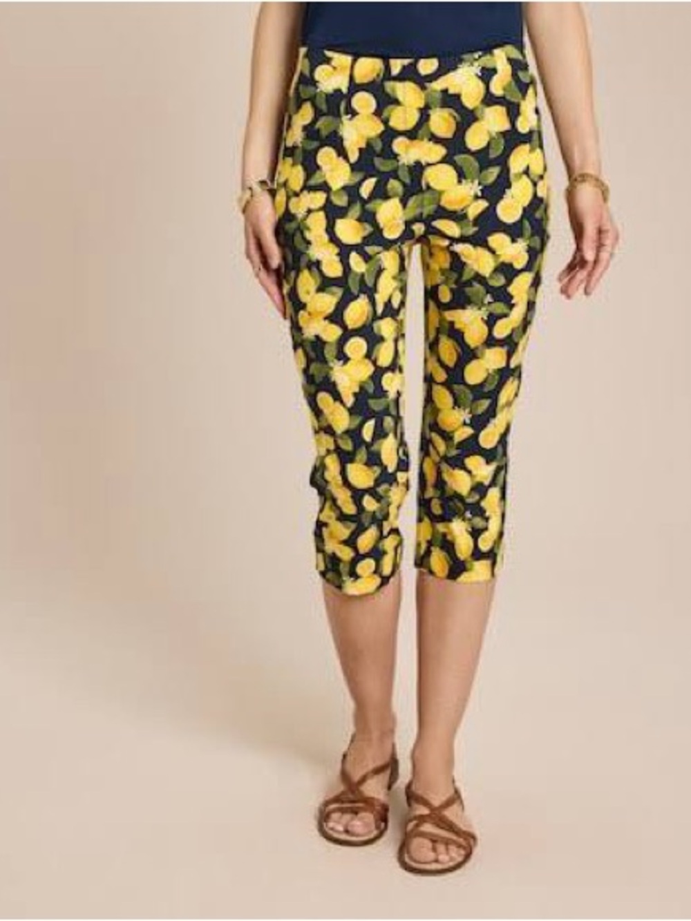 Peck & Peck Pull on Lemon Patterned Copped Capris Pants. 10